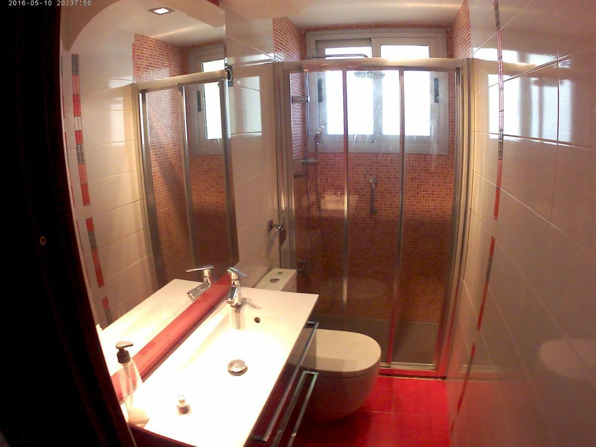 Vut Puente De Hierro Apartman Zaragoza Kültér fotó