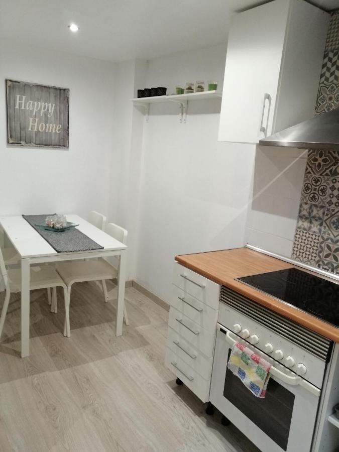 Vut Puente De Hierro Apartman Zaragoza Kültér fotó