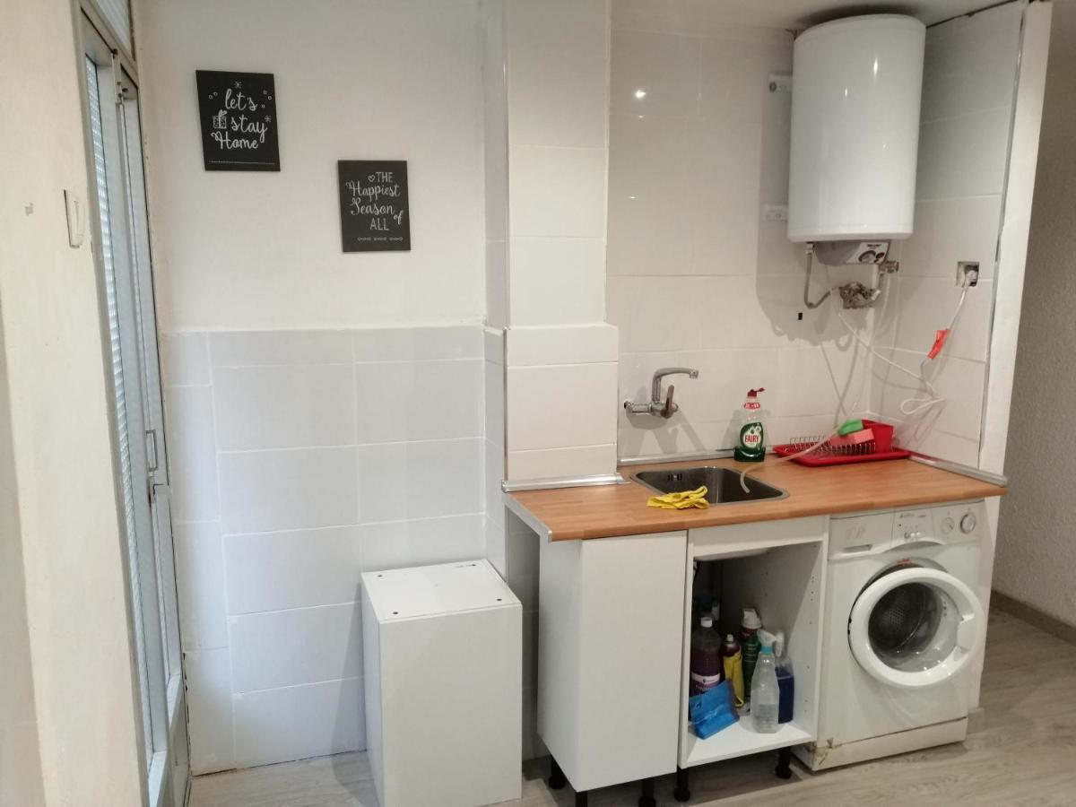 Vut Puente De Hierro Apartman Zaragoza Kültér fotó